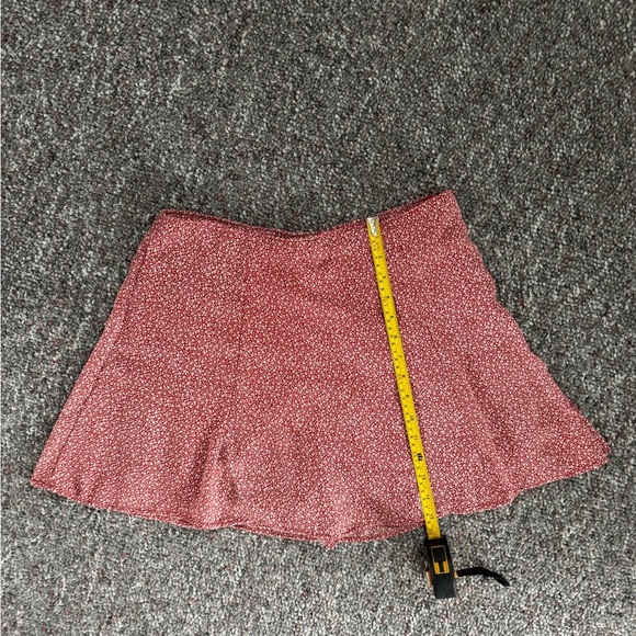 Abercrombie & Fitch Red Floral Skater Skort Size Medium womens - Picture 1 of 10